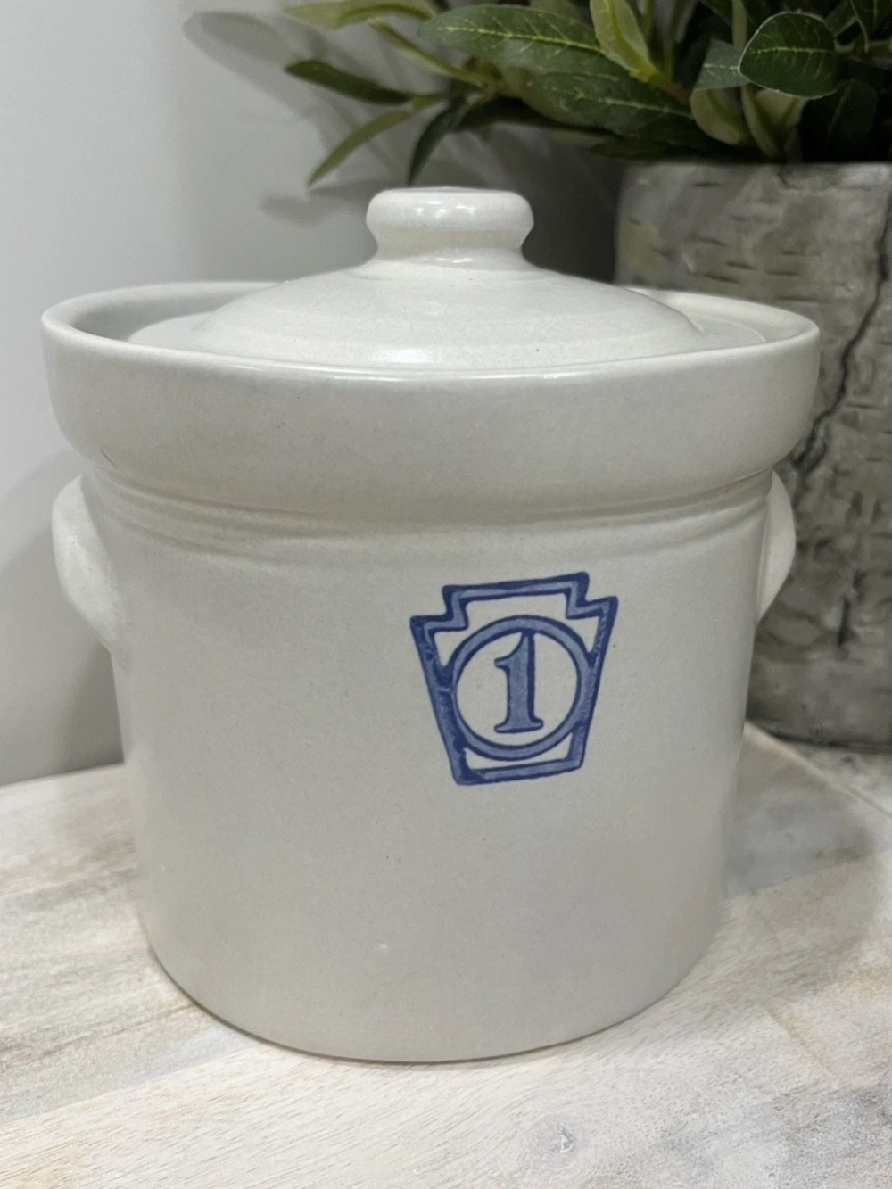 Pfaltzgraff Yorktowne Crock- vintage #1 canister, storage container ceramic